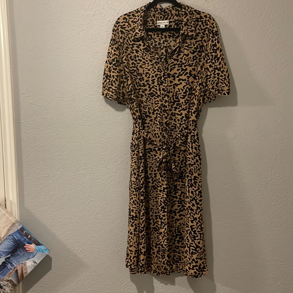 Ava & Viv Leopard Flowy Midi Dress with button up front